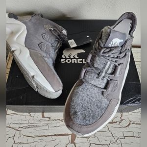 NEW 7.5 Sorel Kinetic Rnegd Caribou WP Quarry, Sea Salt